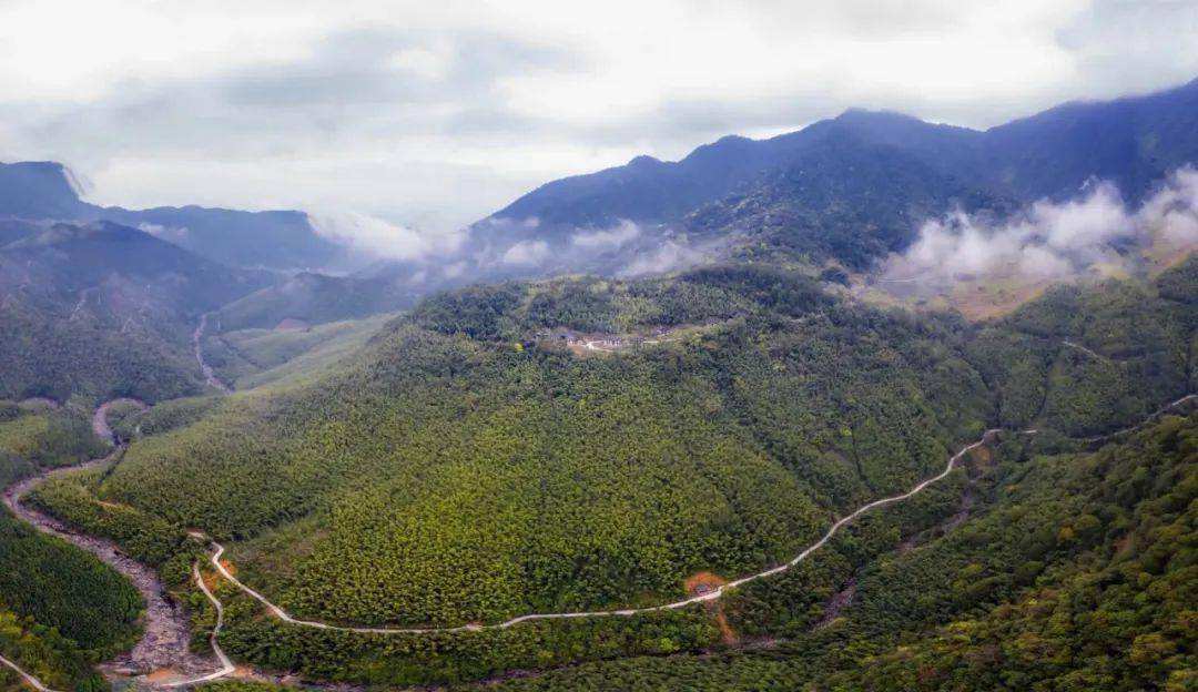 在一些民间传说 中 在福州市永泰县嵩口镇 大喜村有这么一个地方 无数