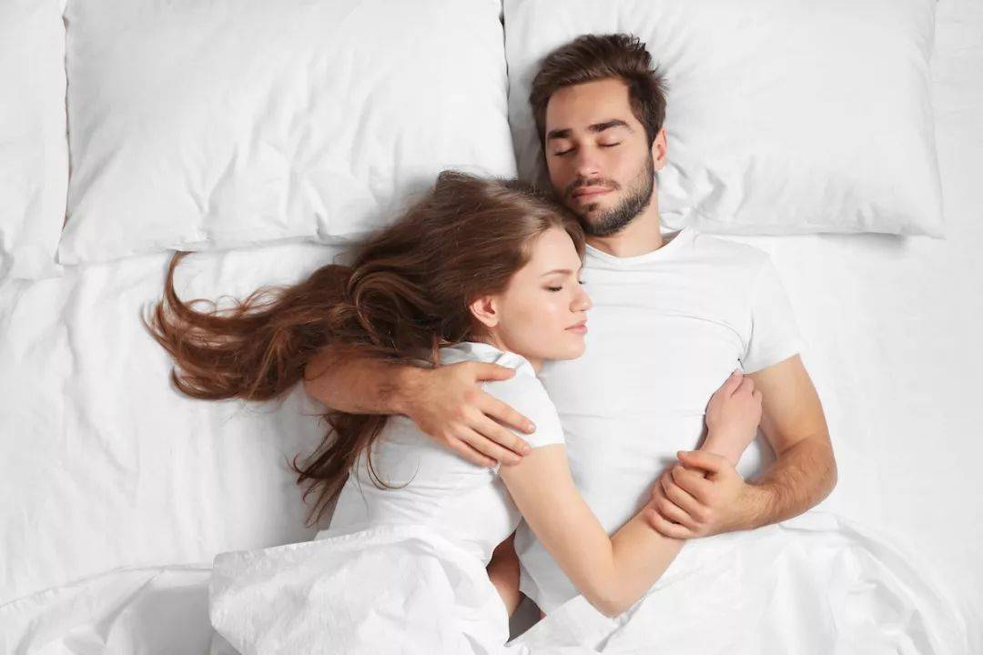 誤會大了老外說sleepingpartner可不是睡覺的伴侶