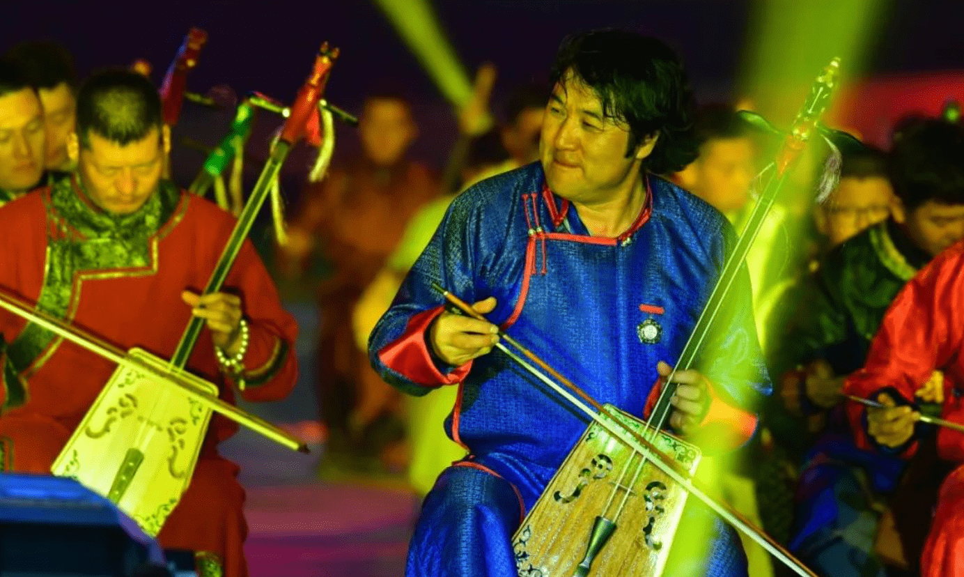 长调 有节奏明快的好来宝 有诙谐幽默的二人台 有优美动人的民族赞歌