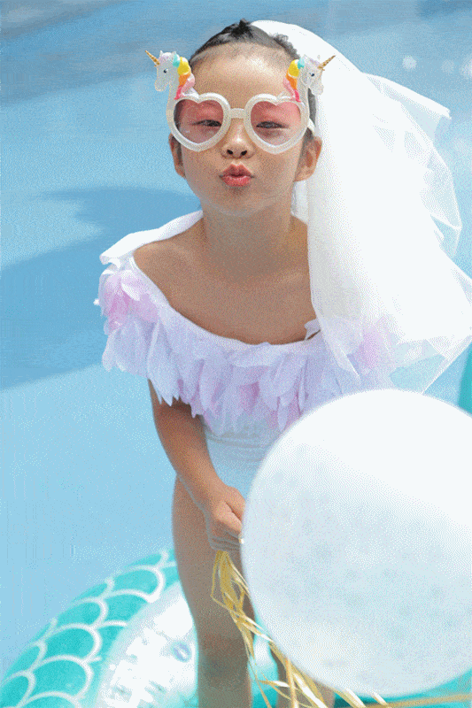 慈溪这家幼儿园居然带父母拍毕业照?_安琪儿