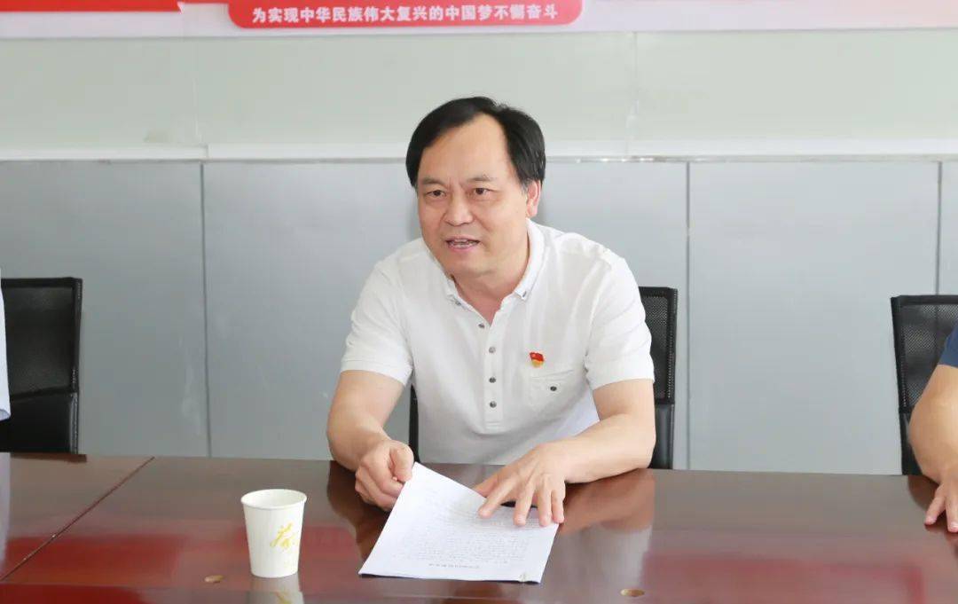 动态市委组织部副部长罗志民看望慰问抗疫英雄