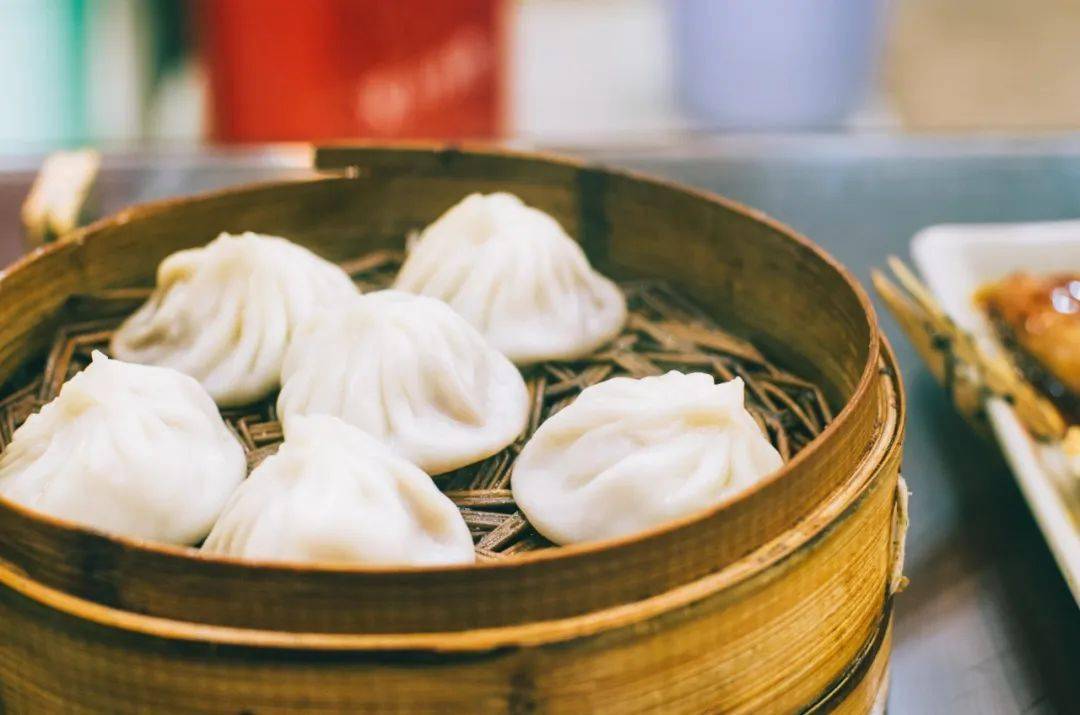 狂欢浓情外滩,细品小笼汤包_上海
