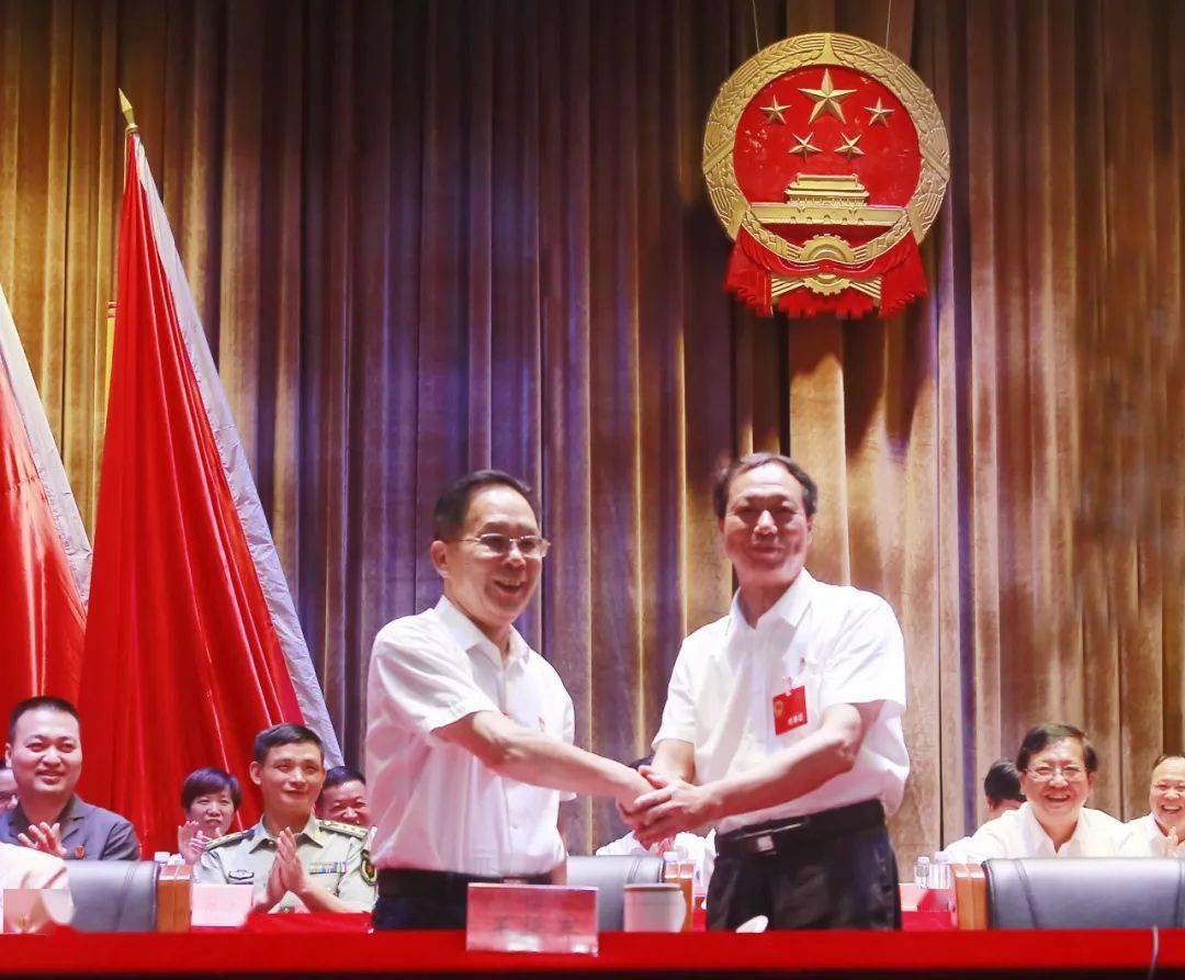 峡江县第十六届人民代表大会第五次会议举行选举大会_彭世富