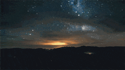 将满天星辰尽收眼底~还可以通过天文望远镜观星,讲解后小朋友们让专业