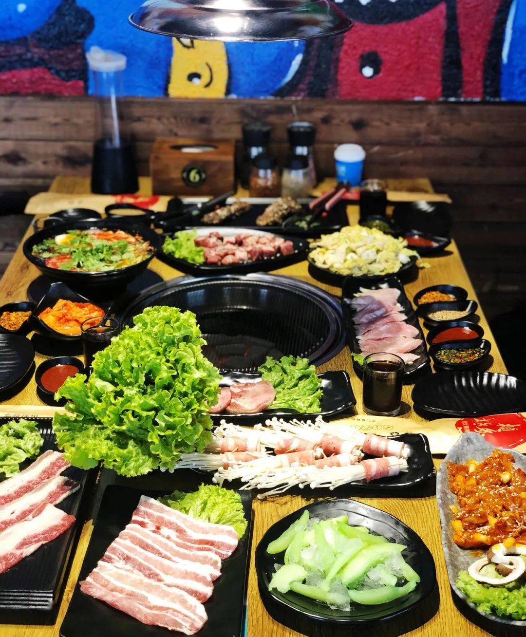 这么一顿丰富烤肉宴还不快来~整整8荤4素,十分划算门市价264元的桢