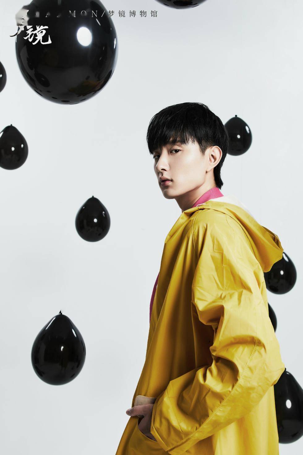 于小彤最新写真大片上线 演绎年轻绅士风采