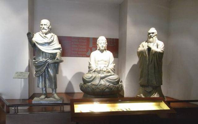 名人"之一,还跟释迦牟尼,穆罕默德,亚里士多德并称为"世界四大圣人"