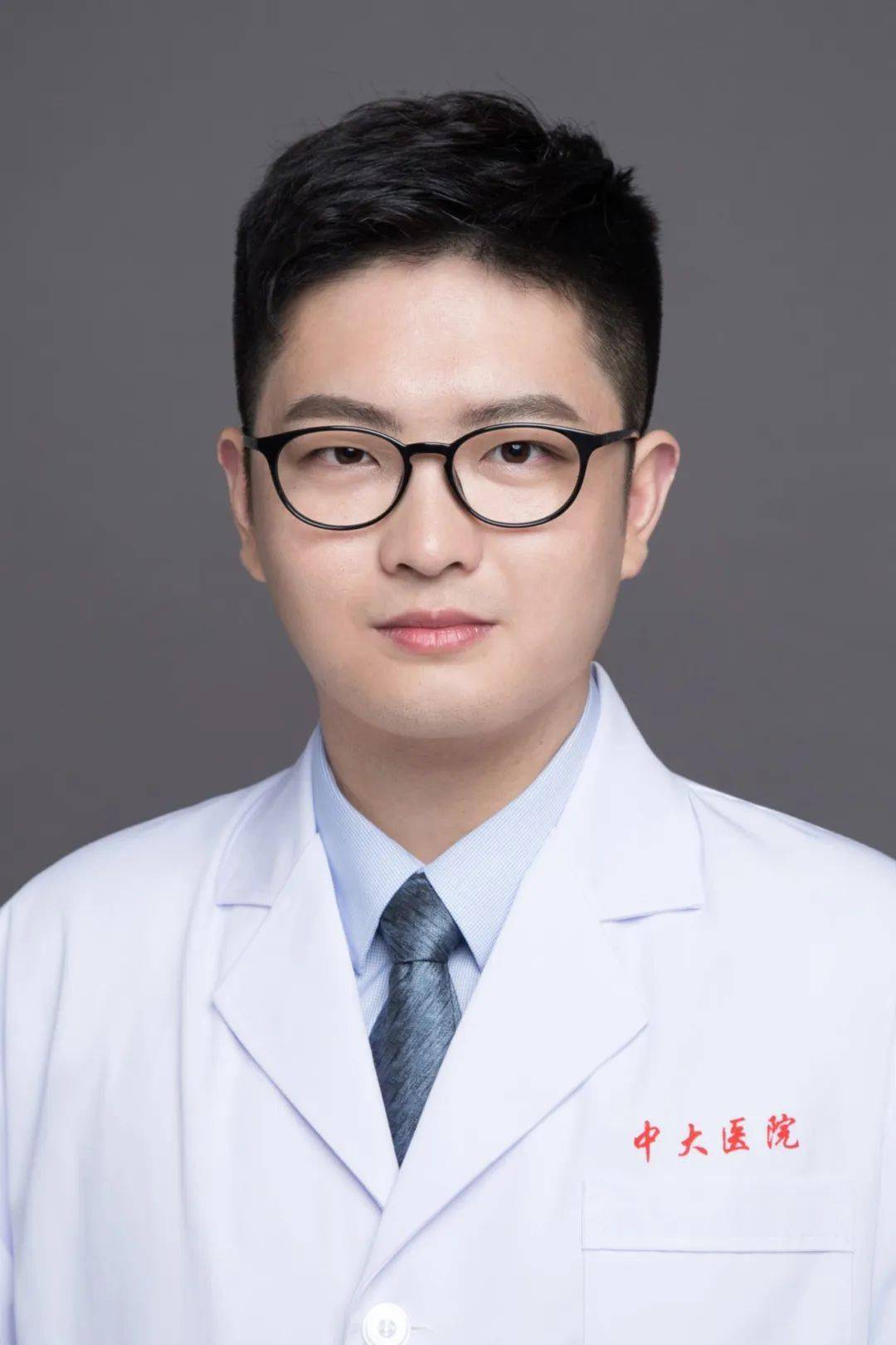 冷永成 郭芳芳 于冰 学科已在耳,鼻,乳房,外生殖器等体表器官再造