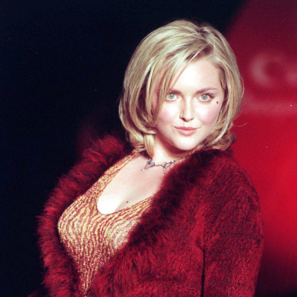 为什么一个大码变性黑人拍了ck广告会被骂得那么惨?_jari