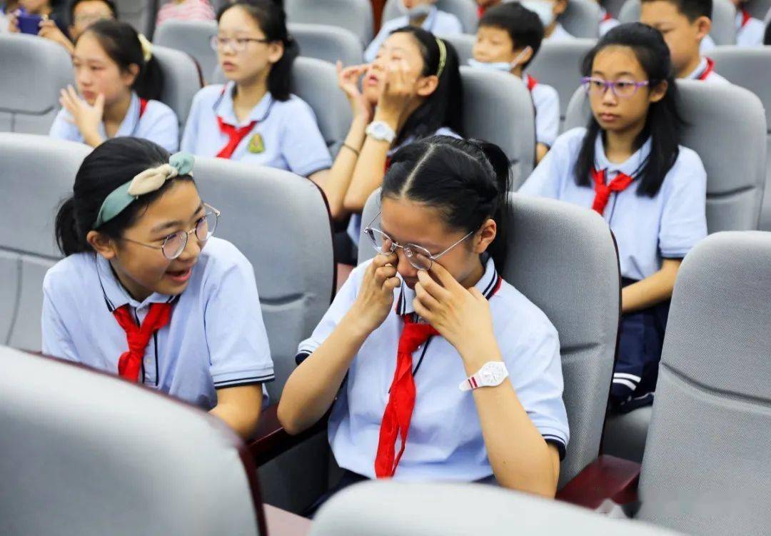 让梦想在感恩中起航塔山中心小学2020届毕业典礼