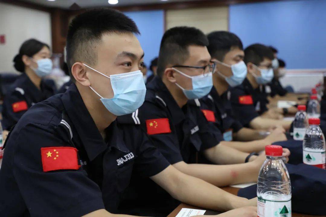 直击短板,促进提升—振邦保安天桥分公司暑运安检培训正在进行