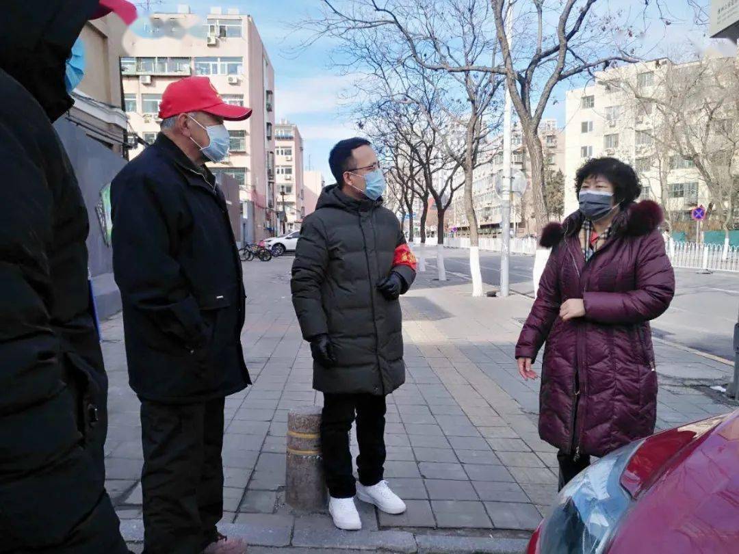 底气60后韩秀玲以身作则树榜样"疫"路上的决心抗疫路上显责任担当同心