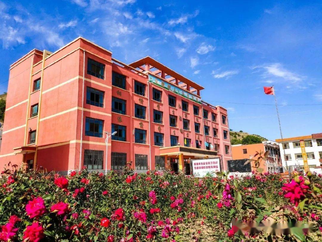 会宁县太平中学2020届毕业生合影(附:科任教师及毕业生名单)