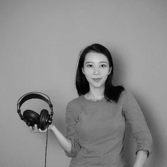《鲁滨逊漂流记》《瓦尔登湖》《月亮与六便士》热爱配音,音乐,美食