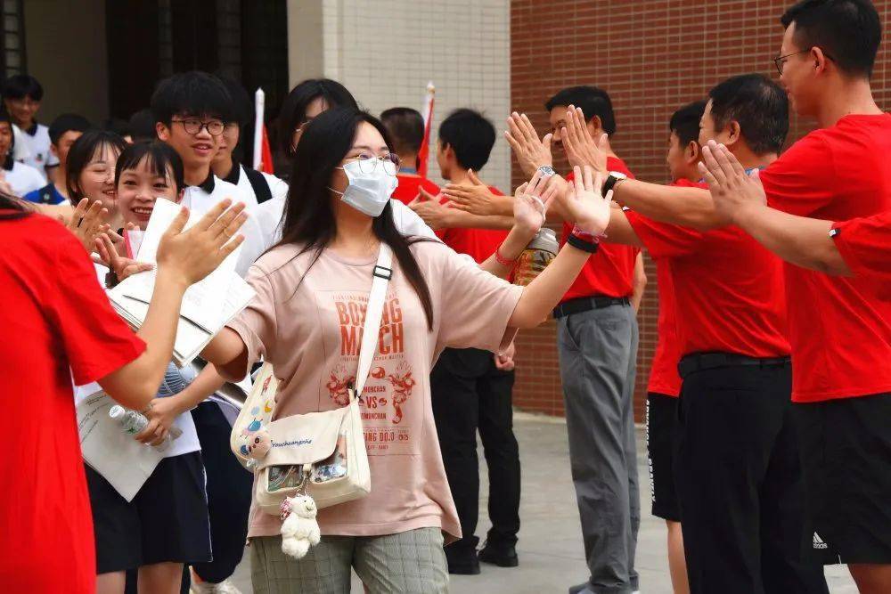 击掌为誓,考场击水三千!