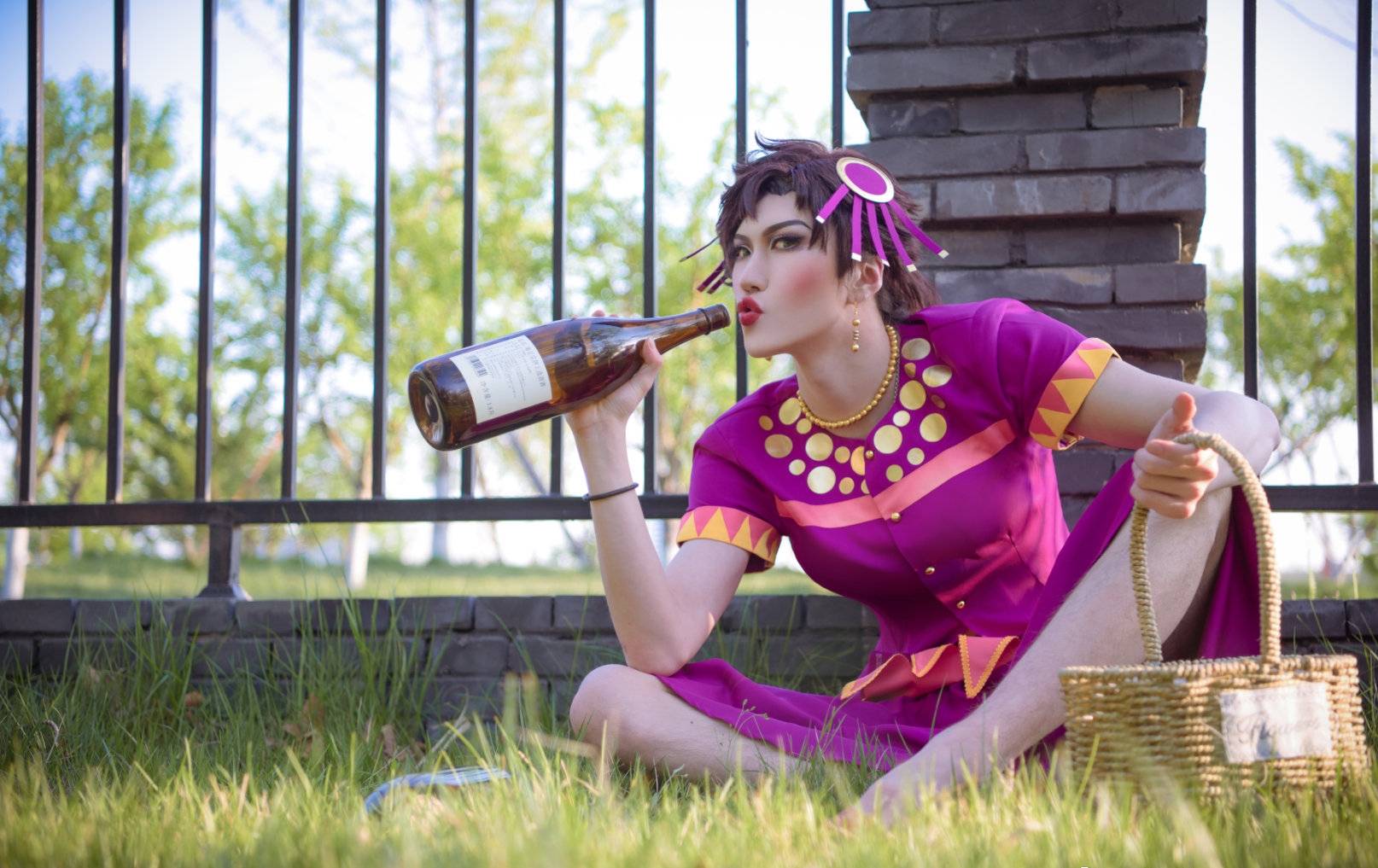 大佬cos jojo"龙舌兰姑娘",你是扛起了品如的衣柜吗?