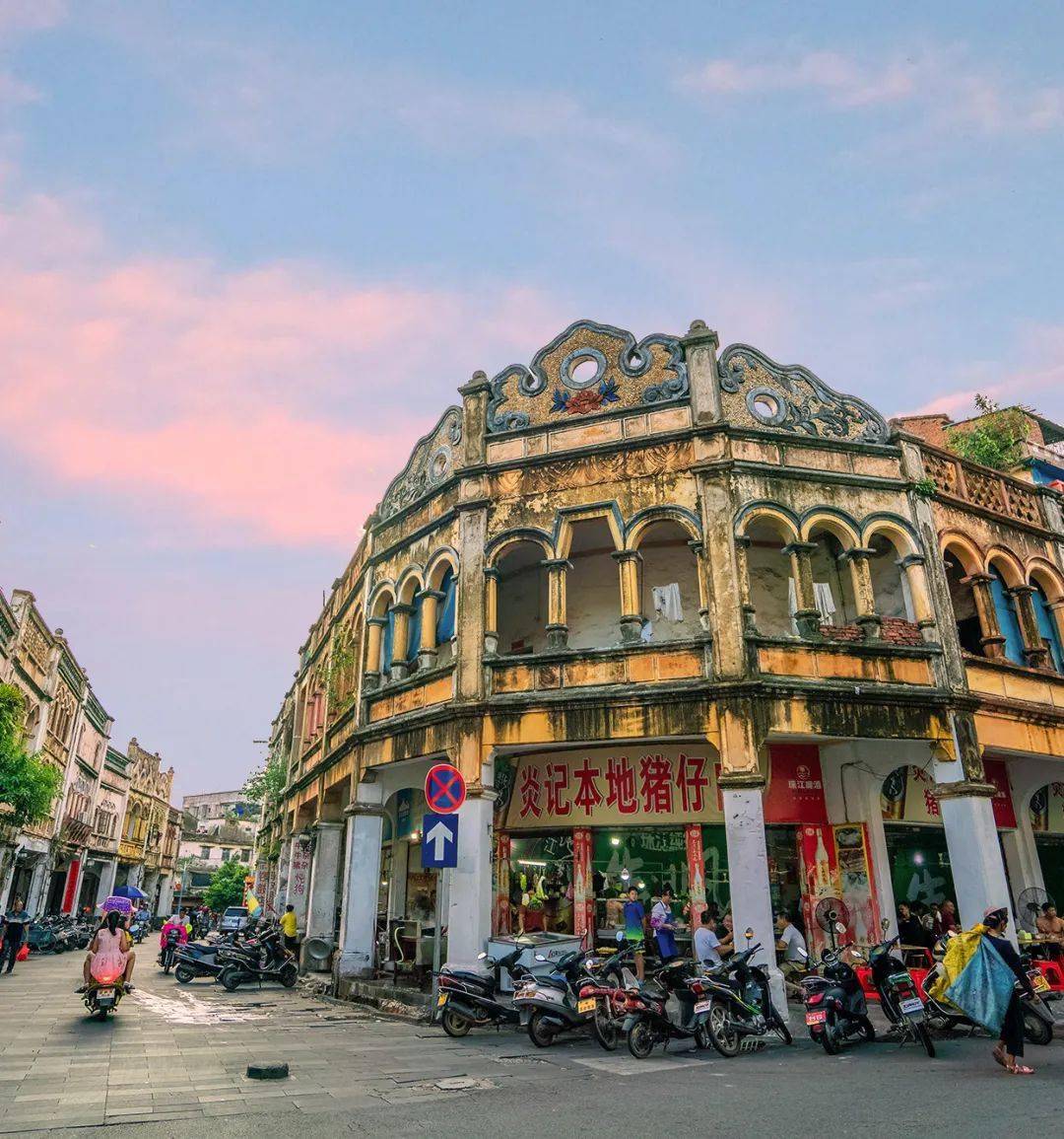 湛江骑楼有老广东特色,也融合了西洋审美 摄影李琼