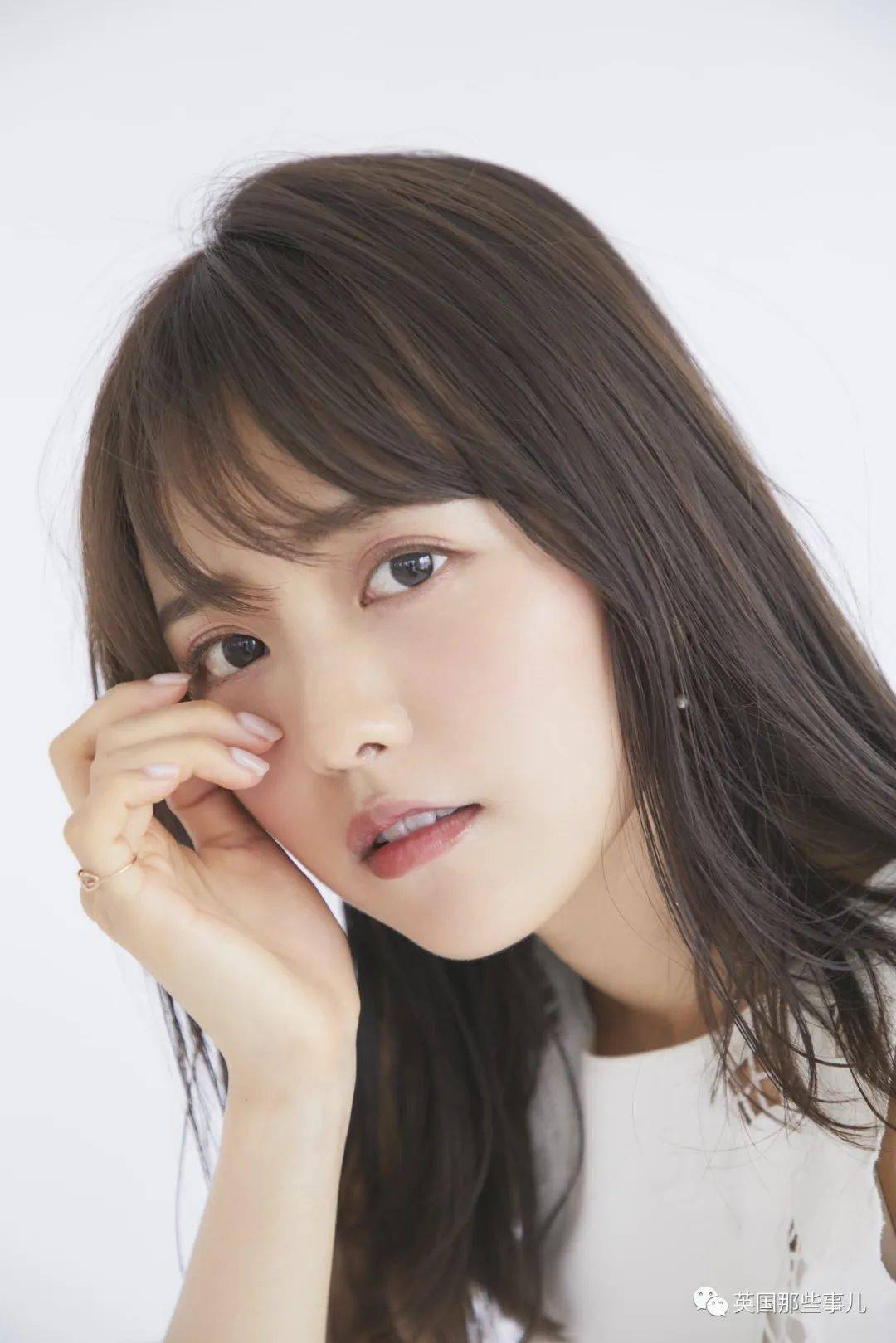 石川县出身,是一位特别喜欢猫咪的妹纸.