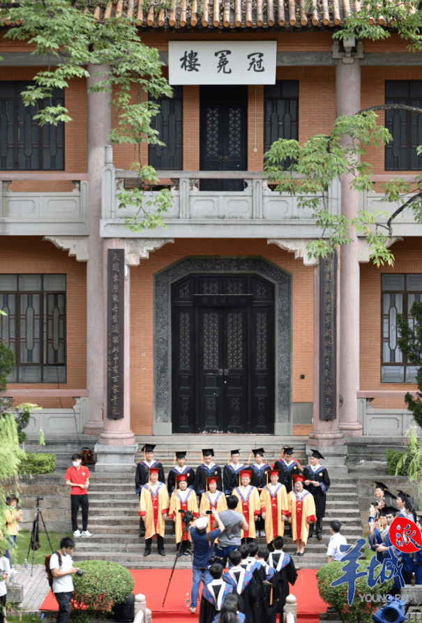 【图集】开启新征程!围观广雅中学高三学子毕业冠冕礼