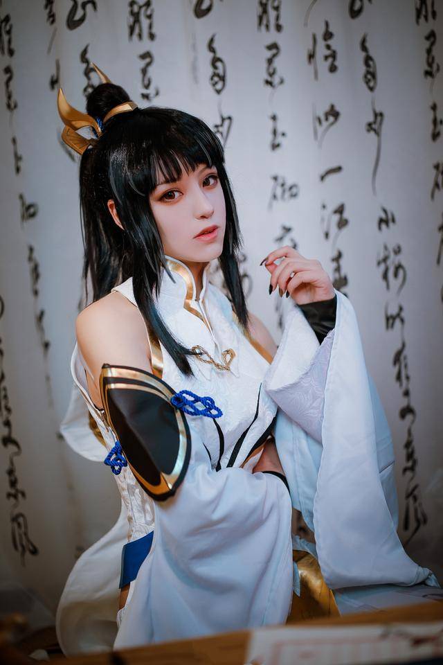 三组漂亮国人coser扮演的人气手游《王者荣耀》角色"上官婉儿"