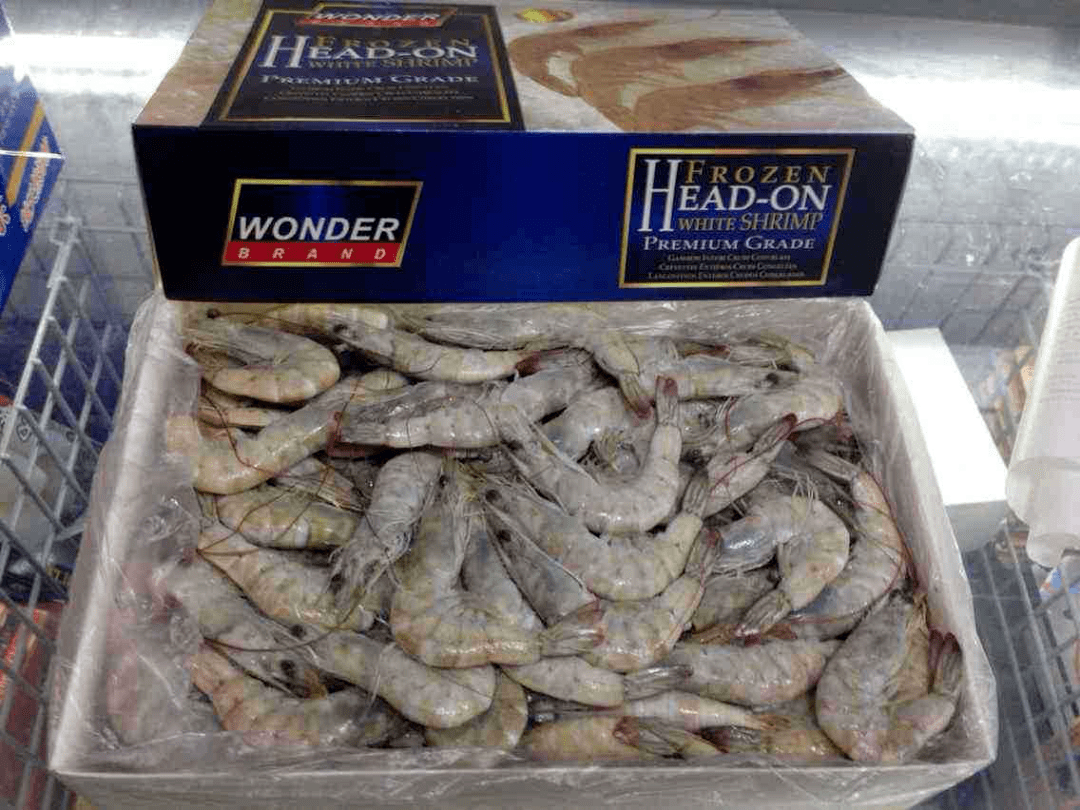 同日, 厦门海关从厄瓜多尔企业生产的冻南美白虾的两个外包装样本中