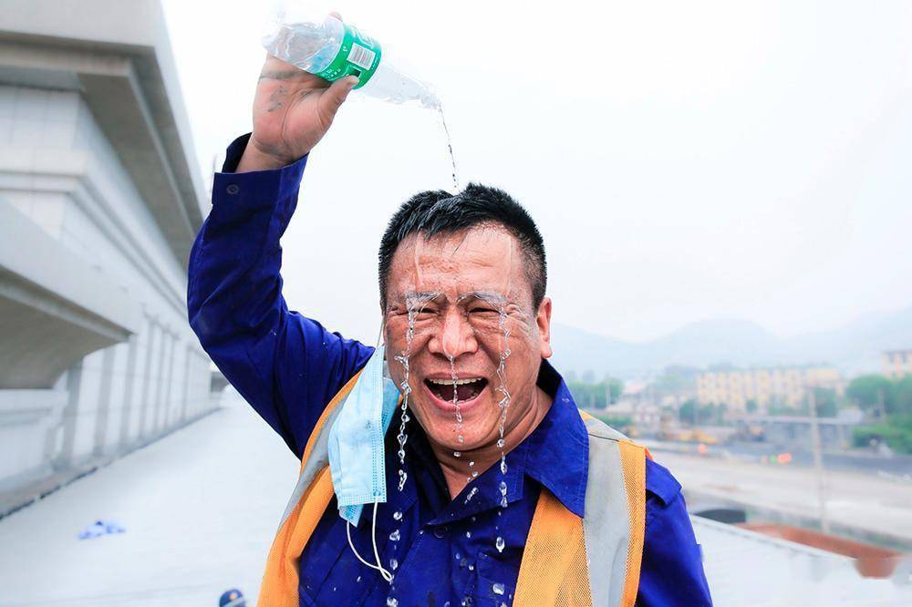 7月上旬以来,东北地区迎来持续高温天气,辽宁,吉林多地持续发布高温