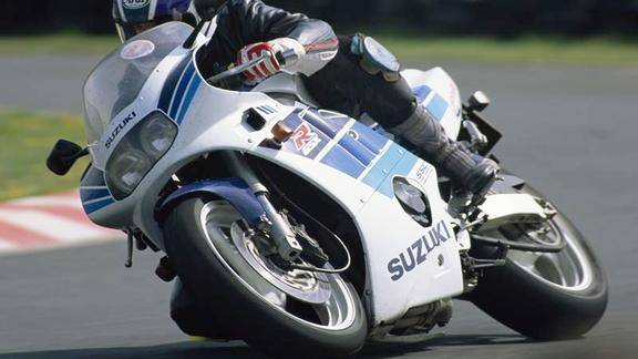 老片段:直列四缸的魅力,铃木 1990 gsx-r400r