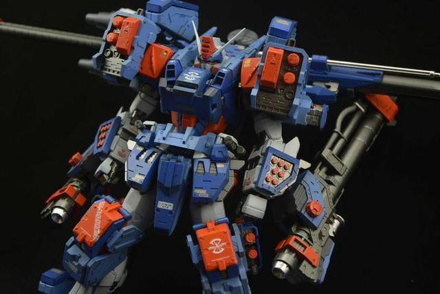 蓝色涂装重装暴风高达