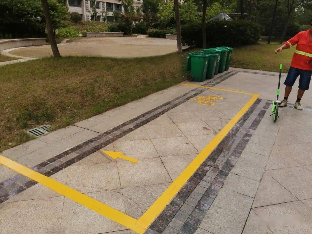 "小毛驴"也有专属车位啦!_非机动车