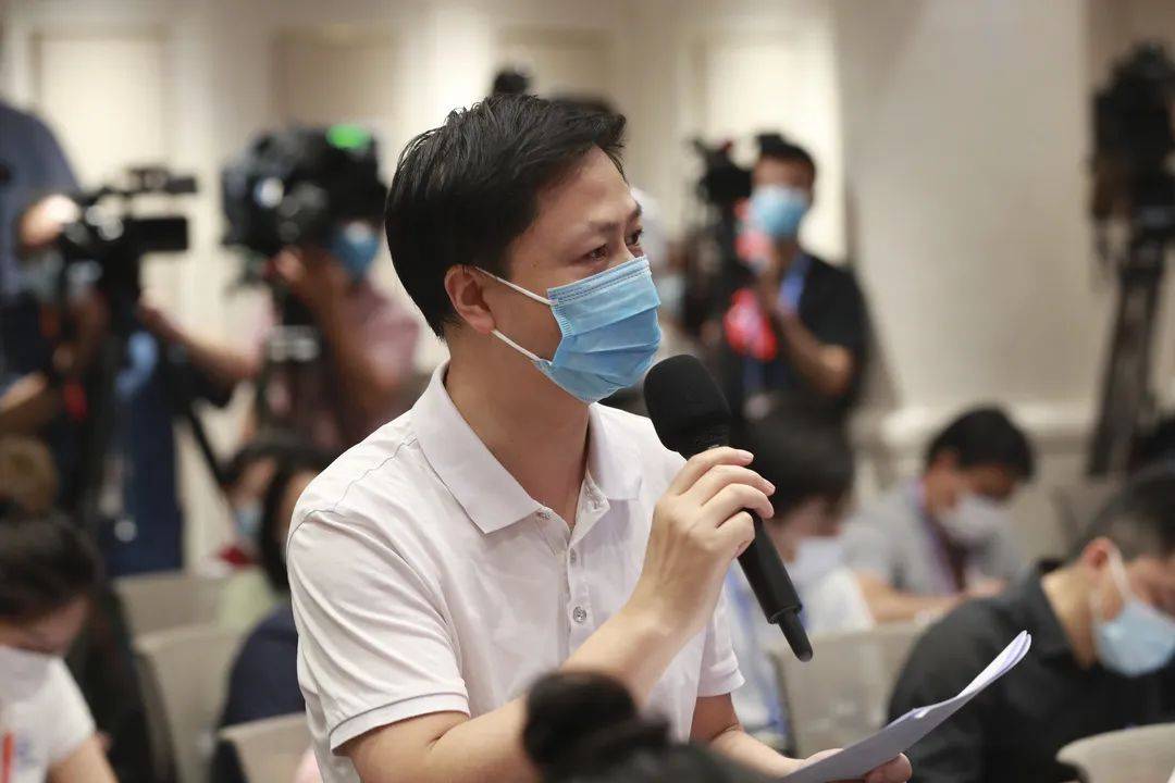 最近,海关总署进出口食品安全局毕克新局长在7月10日国务院联防联控