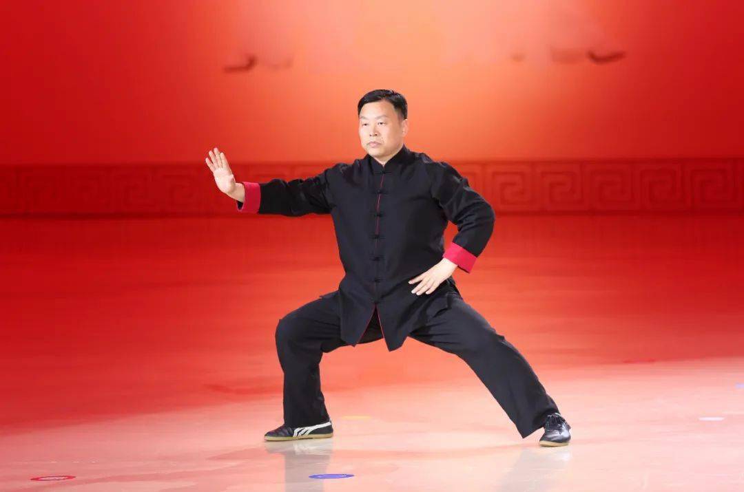 太极推手中的时间差与角度