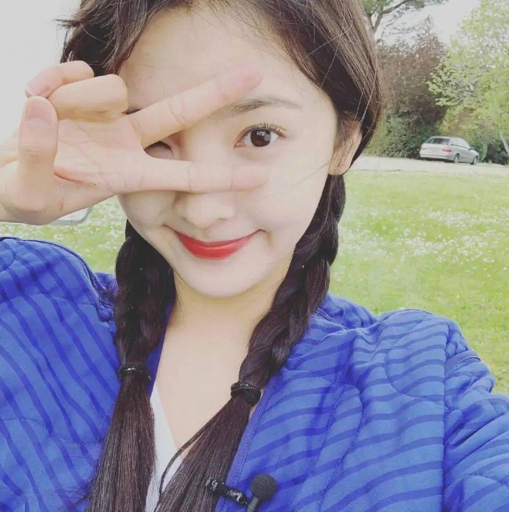 微信头像章若楠