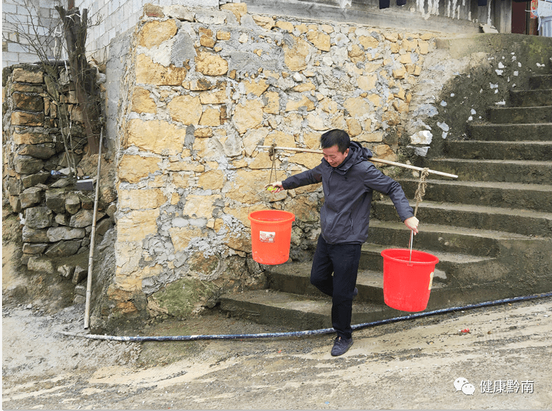 【基层视野】这群医务人员在一线开出脱贫攻坚"良方"_惠水县