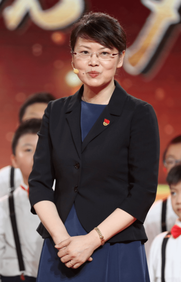 吴润晖让玻璃娃娃的生活甜起来