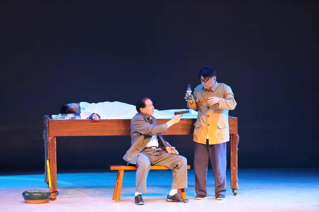 最新哈利油传之爱的理由特工大师傅昨晚演出圆满成功