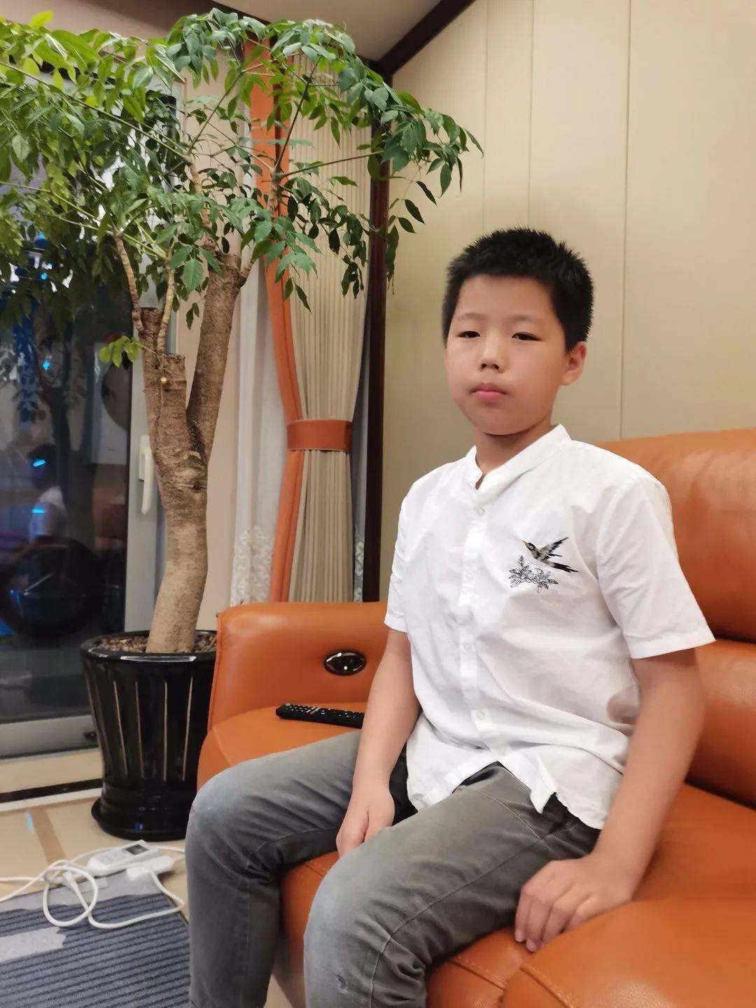 王晨轩喜欢我们节目的话,欢迎关注我们的直播时间:首播每周六中午12