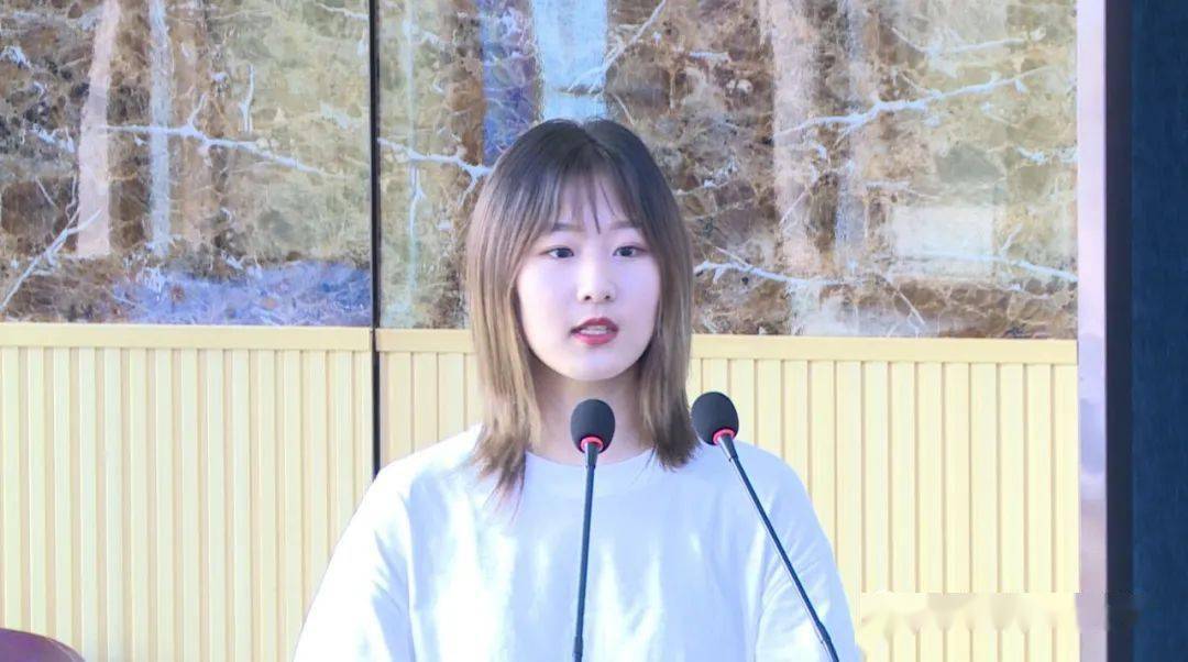 感恩母校传承薪火阳泉二中古风今韵朗诵社举行建社六周年纪念活动