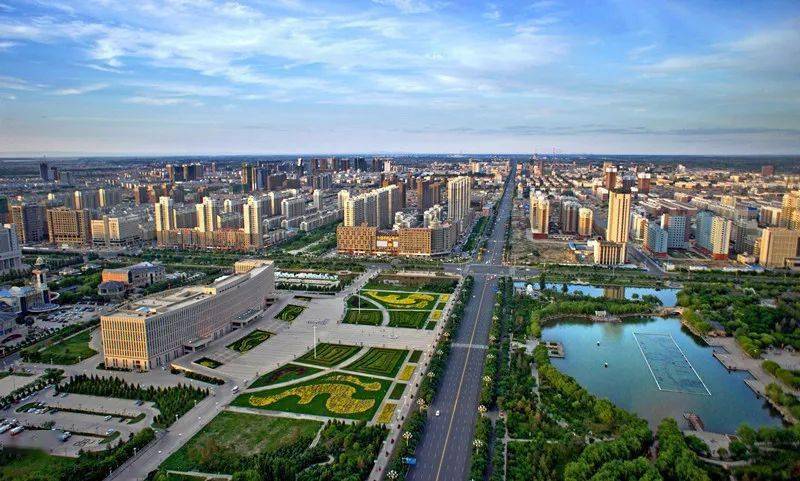 糅合两极的巴彦淖尔,并非只有"富饶的湖泊"!_草原