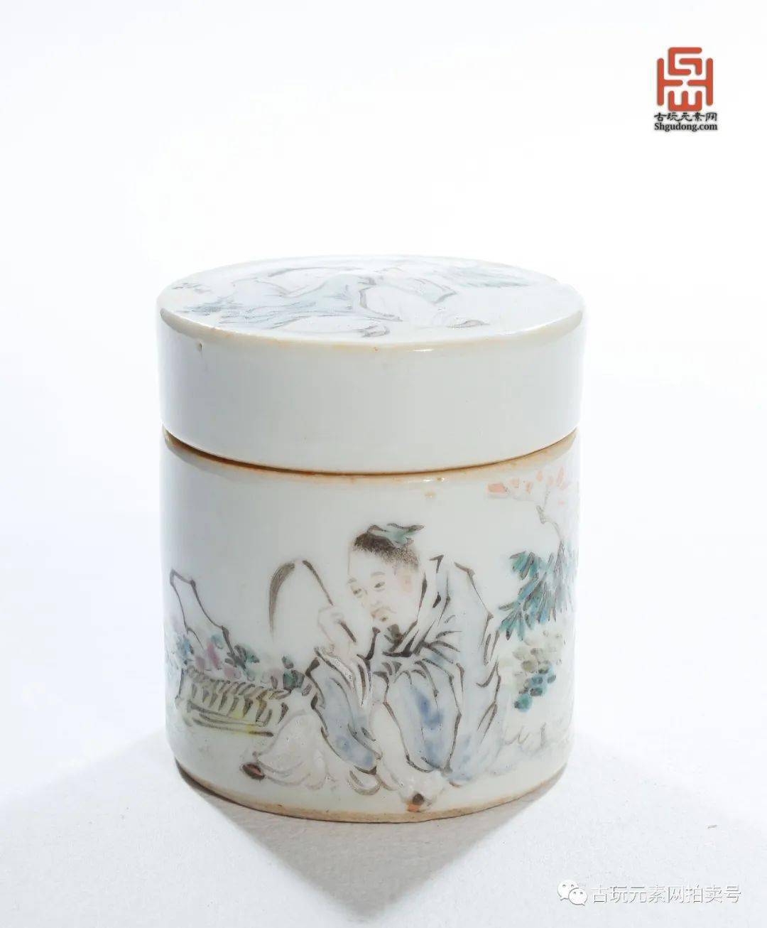 编号:5659g141藏品名称:清光绪喻春浅绛彩人物纹罐尺寸:高5厘米,直径
