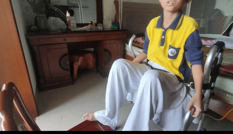 惠州南坛小学一学生上课期间被同学追逐打闹致大腿骨折