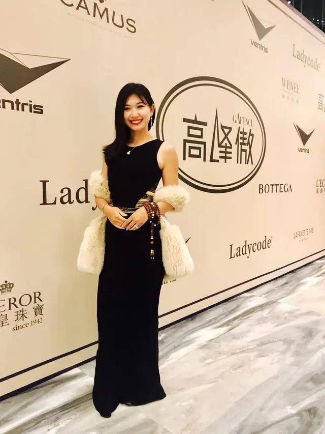 董思阳-乘风破浪的姐姐董思阳,85后美女总裁的璀璨星光史