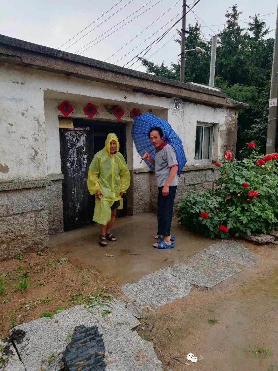 各村居大喇叭进行全天候播报包村干部村居两委干部重点针对孤寡