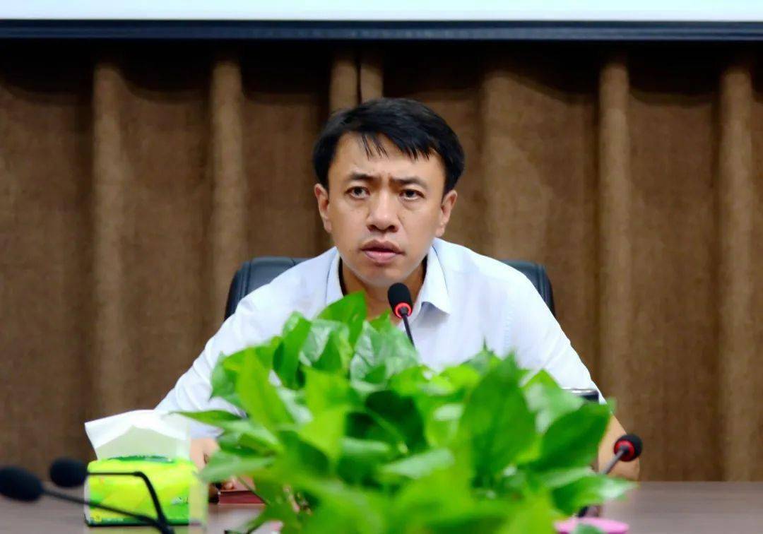 7月21日,后埠街党委副书记,办事处主任刘国华在街党委会议室主持召开