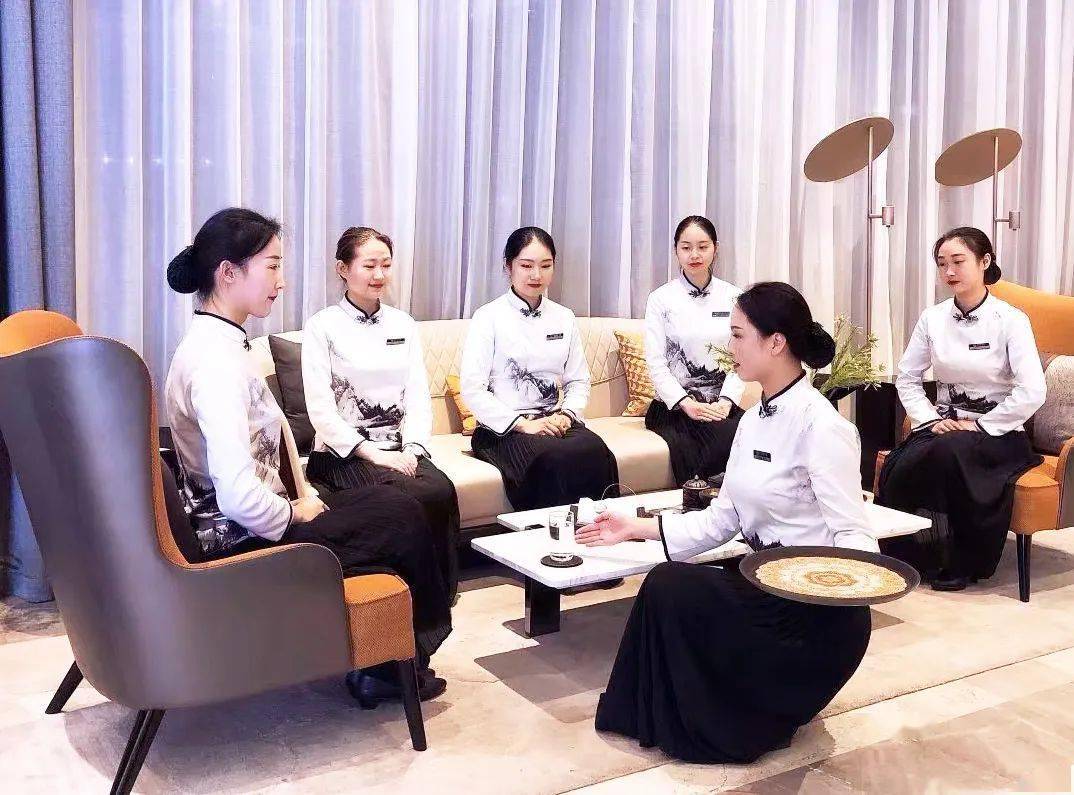 看她们如何乘风破浪——案场客服"小姐姐"炼成记_服务