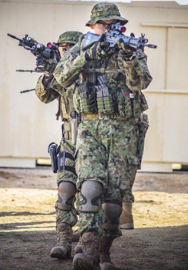 拥有小口径优点的轻型突击步枪!特殊部队装备之一