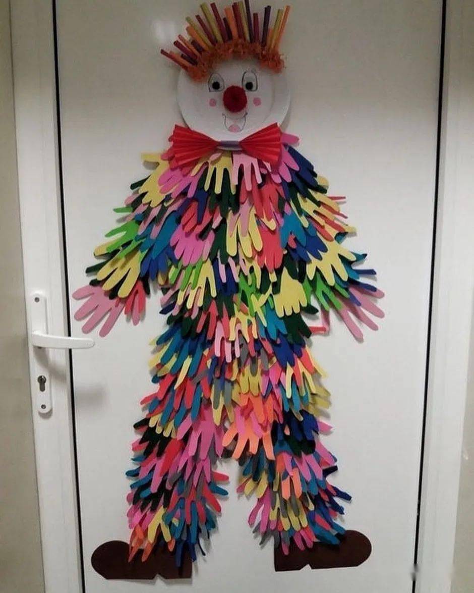 18张小丑主题创意美术作品,手绘与拼贴结合,一定有你喜欢的一张!