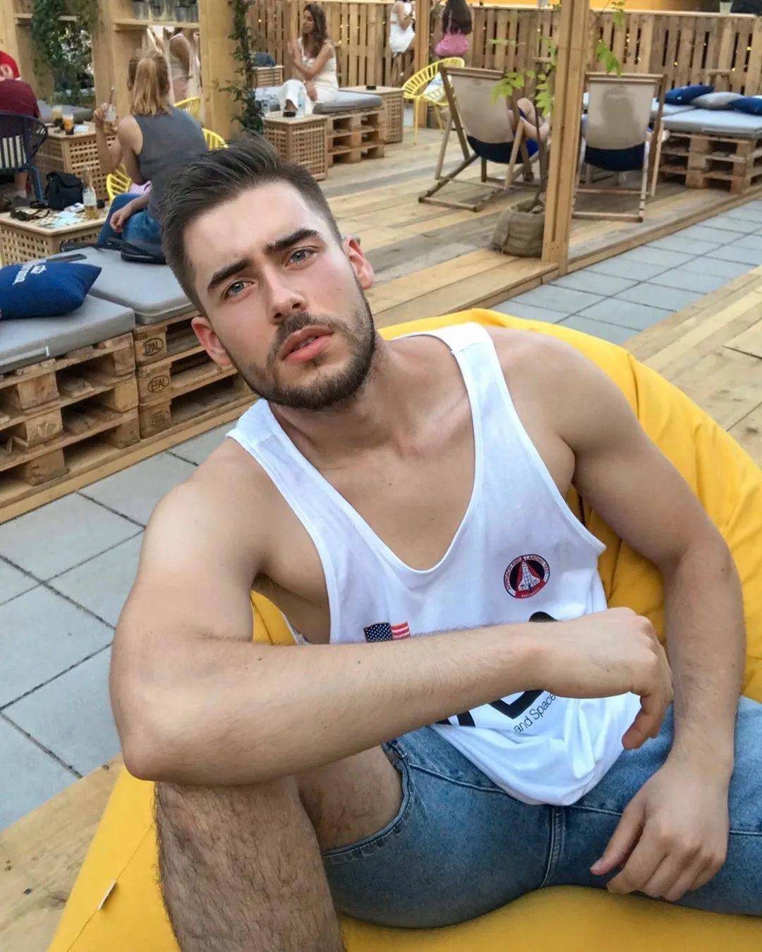 美国健身行业将迎倒闭潮,肌肉男教练何去何从?