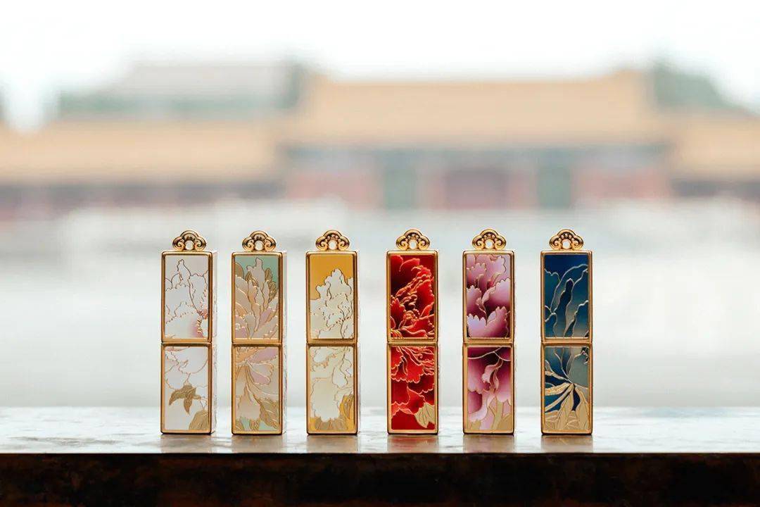 故宫又双叒叕出限量版口红了!国风点绛唇,一夜刷屏,半天卖爆