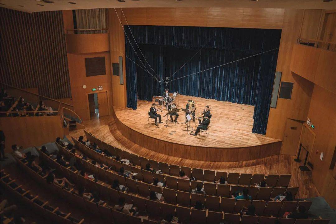 7月8日晚,"乐聚星期三 - 灿烂铜管"音乐会在星海音乐厅室内乐演奏厅
