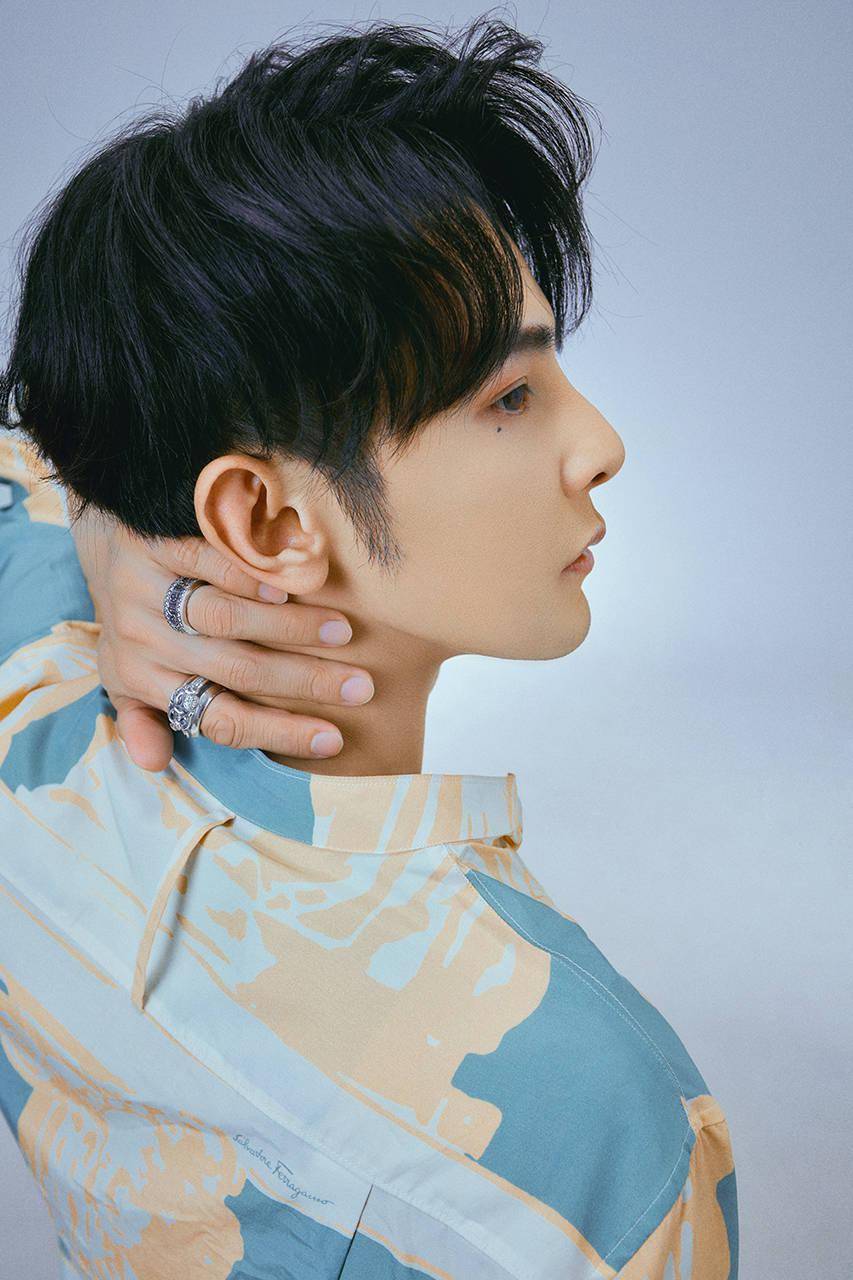 汪东城时尚写真曝光眼角泪痣瞩目吸睛